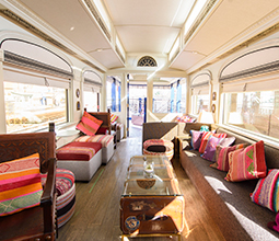 Interior del tren Hiram Bingham